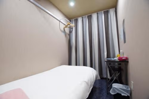 Standard Twin Room with Shared Bathroom