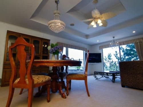 Premium Suite with Semi Open-Air Bath