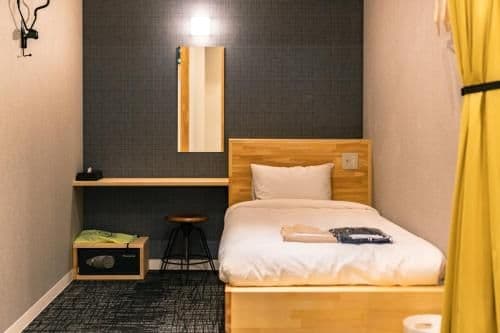 Single Room with Shared Bathroom
