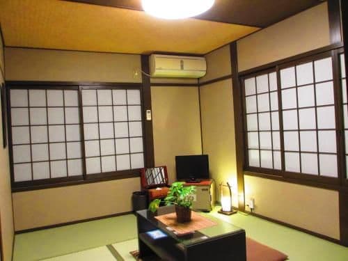 Japanese-Style Twin Room with Shared Bathroom