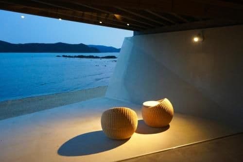 Villa - Beach Front