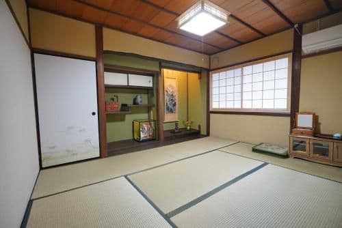 Triple Room with Shared Toilet