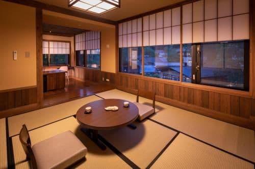 Quadruple Room with Private Bathroom