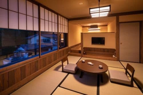 Quadruple Room with Private Bathroom