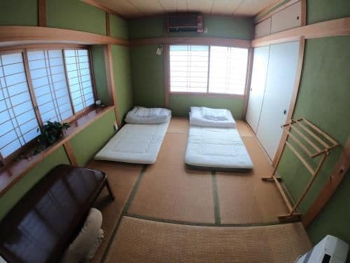 Standard Twin Room with Shared Bathroom