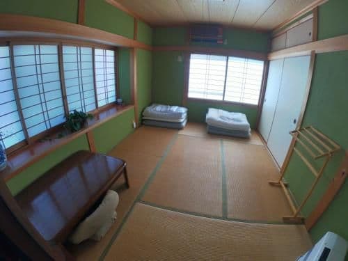 Standard Twin Room with Shared Bathroom