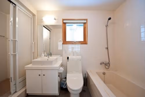 Three-Bedroom Apartment (6 Adults)