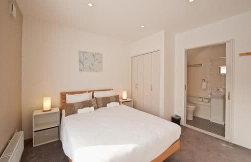 Four-Bedroom Apartment (8 Adults)