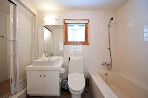 Three-Bedroom Apartment (6 Adults)
