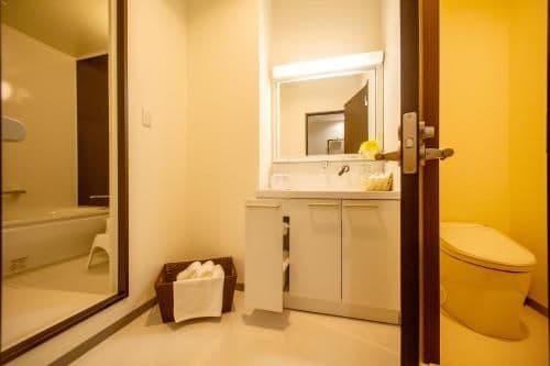 Suite Room 201