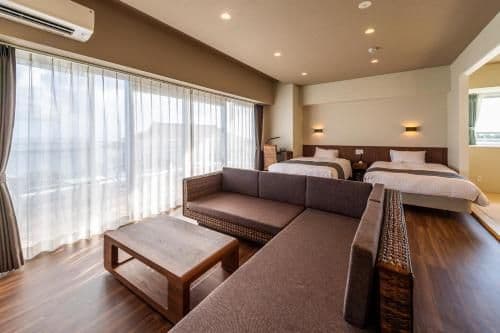 Deluxe Family Room