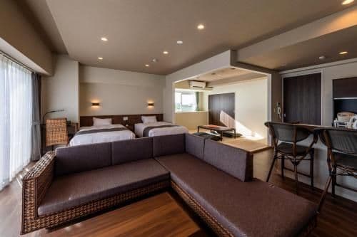 Deluxe Family Room