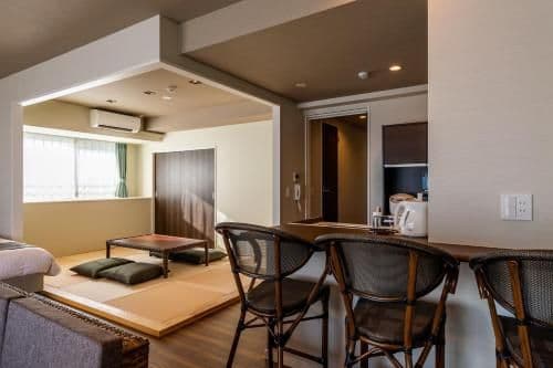 Deluxe Family Room