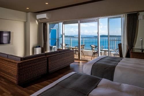 Deluxe Family Room