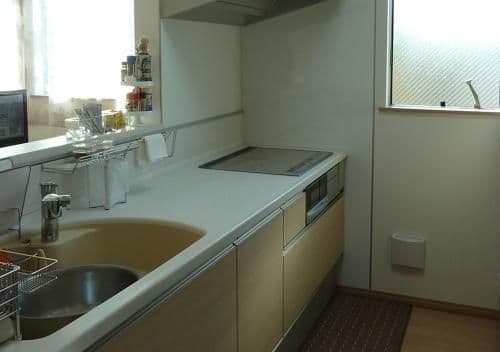 Twin Room B with Shared Bathroom and Toilet