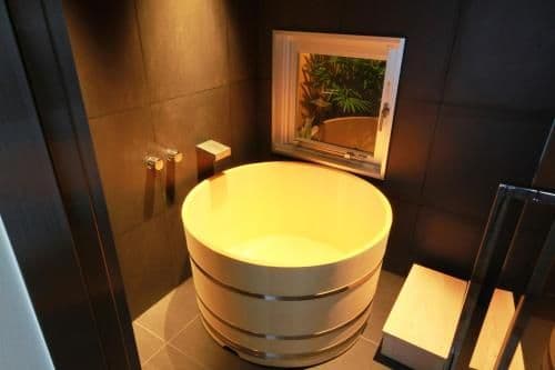 Family Room with Private Bathroom(BAKU) - Non-Smoking