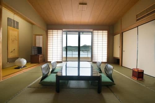 Superior Japanese-Style Room with Private Bathroom and Sea View