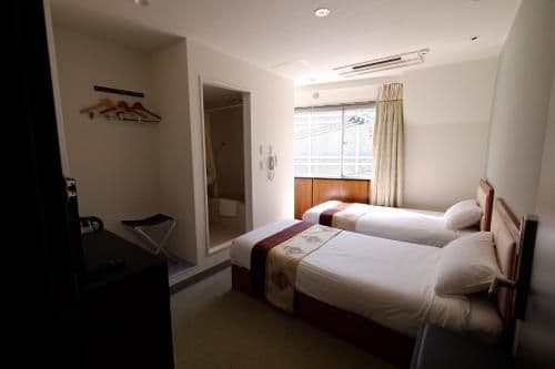 Twin Room - Non-Smoking