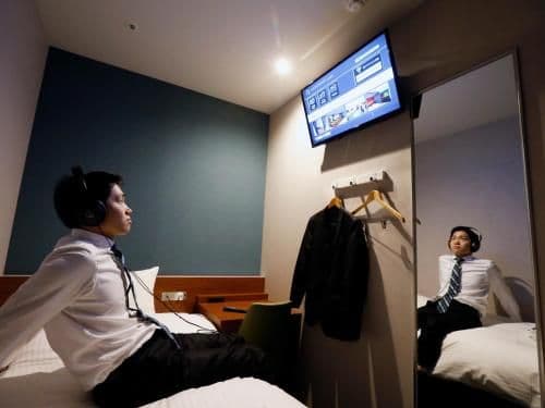Deluxe Capsule Room - Male Only