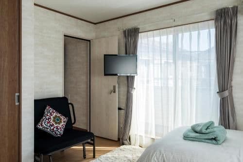 Quadruple Room with Private Bathroom