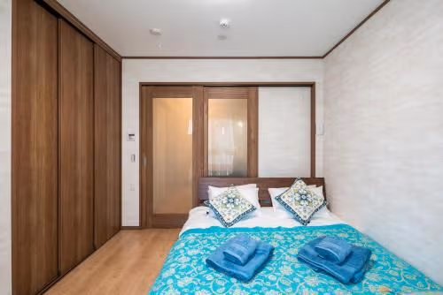 Queen Room