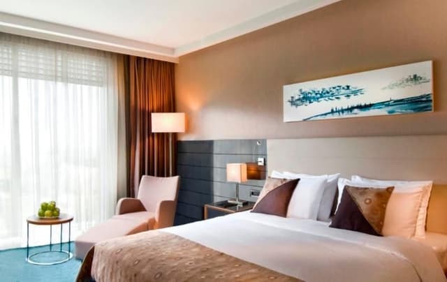 DOUBLE SUPERIOR KING BED