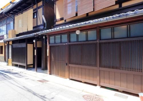 Three-Bedroom Townhouse West