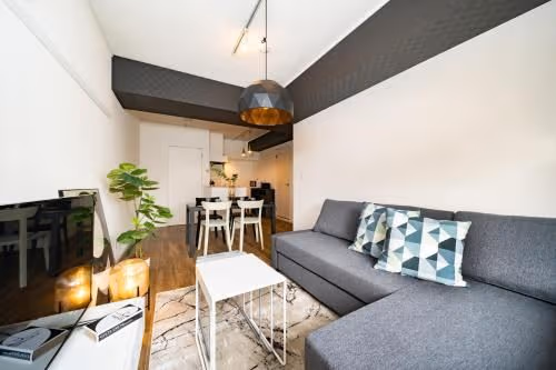 One-Bedroom Apartment