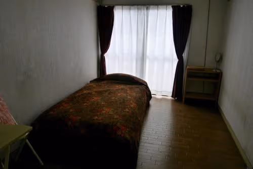 Single Room with Shared Shower and Toilet