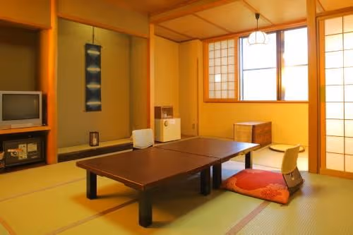 Japanese-Style Economy Room