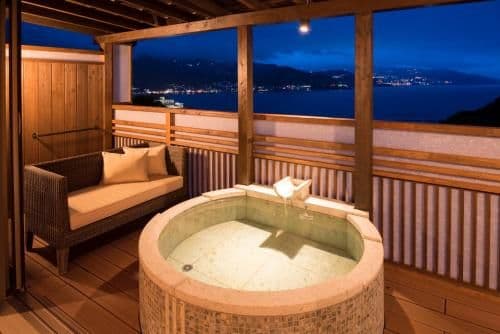 Hollywood Twin Room with Open-Air Bath - Non-Smoking