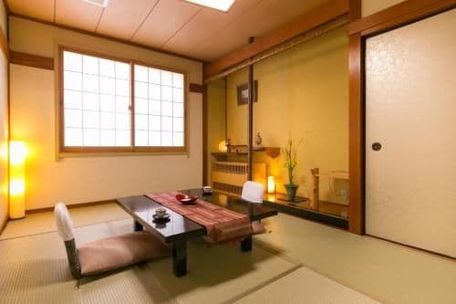 Standard Japanese-Style Twin Room with Shared Bathroom