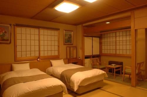 Twin Room with Tatami Floor and Shared Bathroom