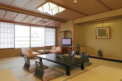 Superior Japanese-Style Room