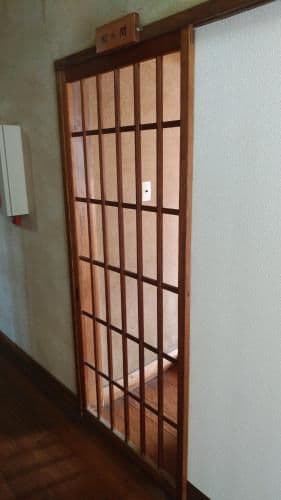 Single Bed in Male Dormitory Room with Shared Bathroom