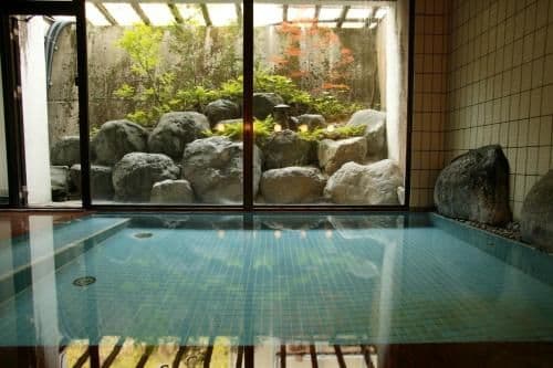 Deluxe Japanese-Style Room with Shared Bathroom