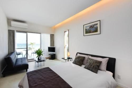 Double Room with Balcony and Sea View