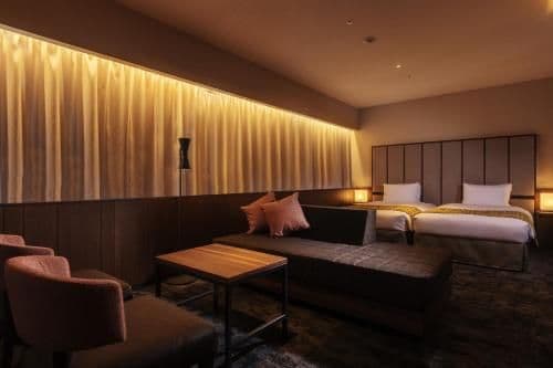 Deluxe Family Room