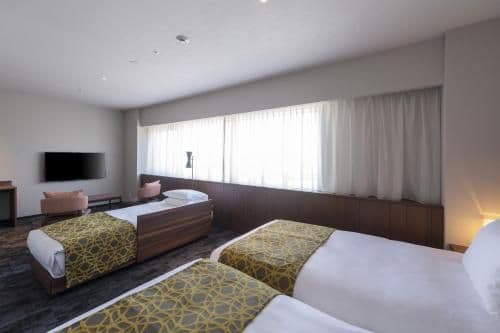 Deluxe Family Room