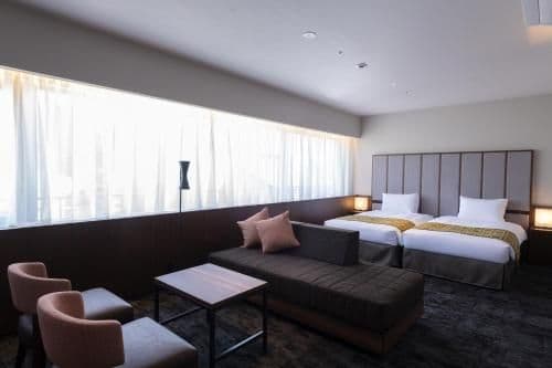 Deluxe Family Room