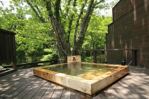 Cottage with Open-Air Bath