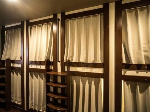 Single Bed in Mixed Dormitory Room