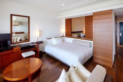 Superior Room with Sea View - High Floor