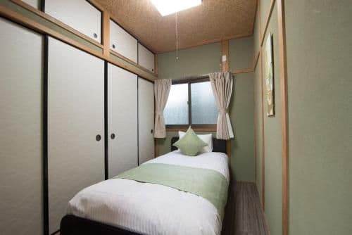 Family Room with Kitchenette(201)