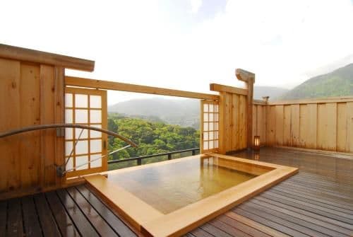 Luxury Suite with Open-Air Bath