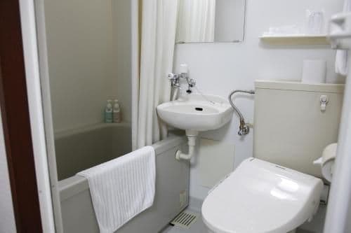 Twin Room with Private Bathroom