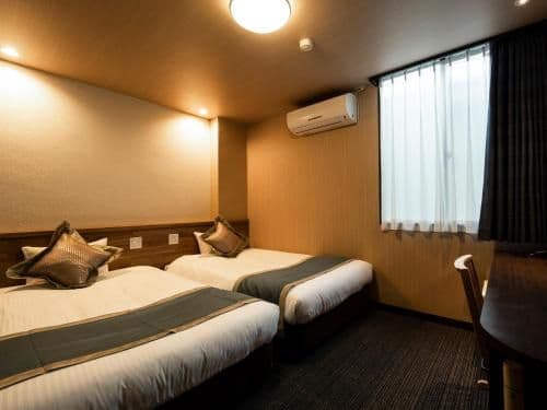 Standard Twin Room - Non-Smoking