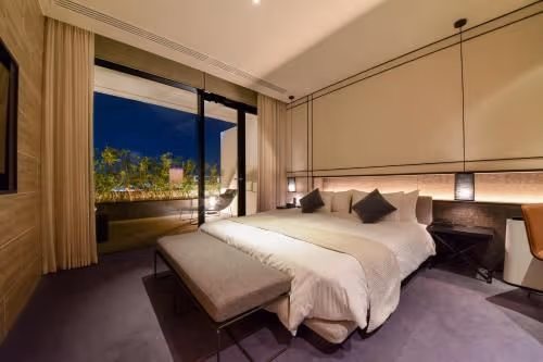 King Room with Spa Bath