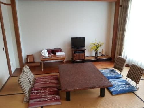 Japanese-Style Family Room