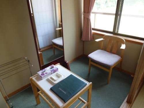 Japanese-Style Economy Twin Room with Shared Bathroom